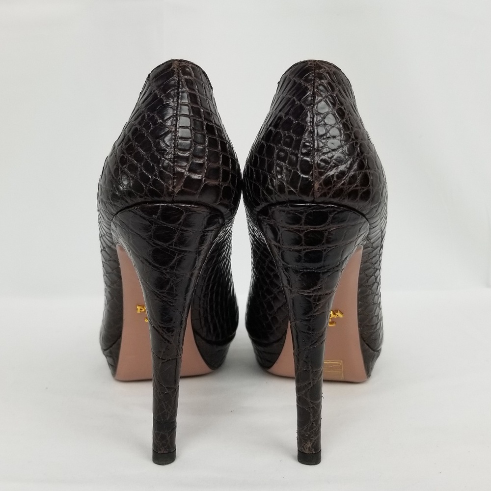 Prada Brown Crocodile Embossed Leather Stiletto Heels Pumps size 37.5 - Picture 3 of 9